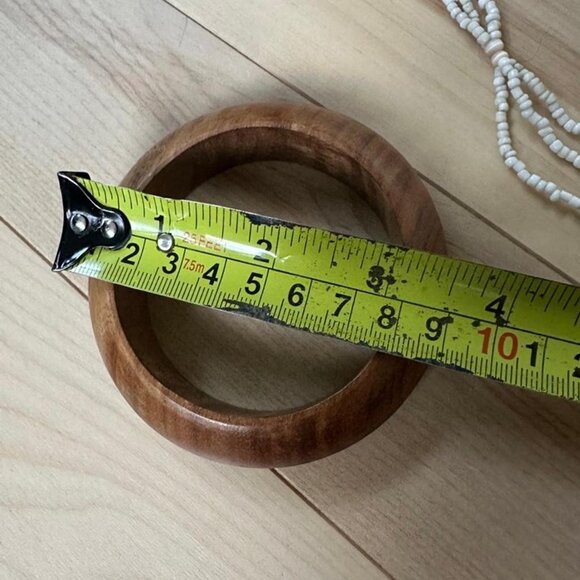 Vintage Vacation Mermaid Set – Real Seashell Pendant Necklace + Wooden Bangle - Picture 5 of 7